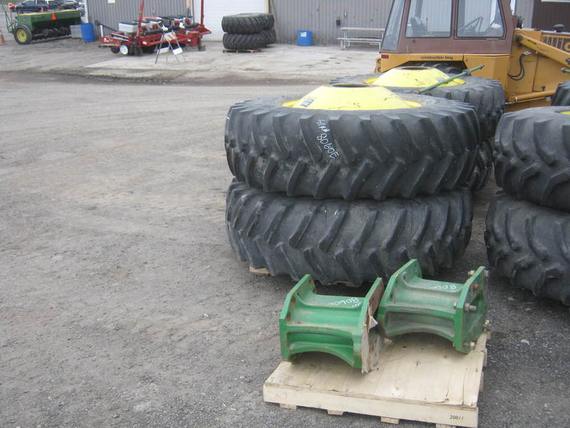 Parts and Tires  Firestone 520/85 R38 Tires Photo